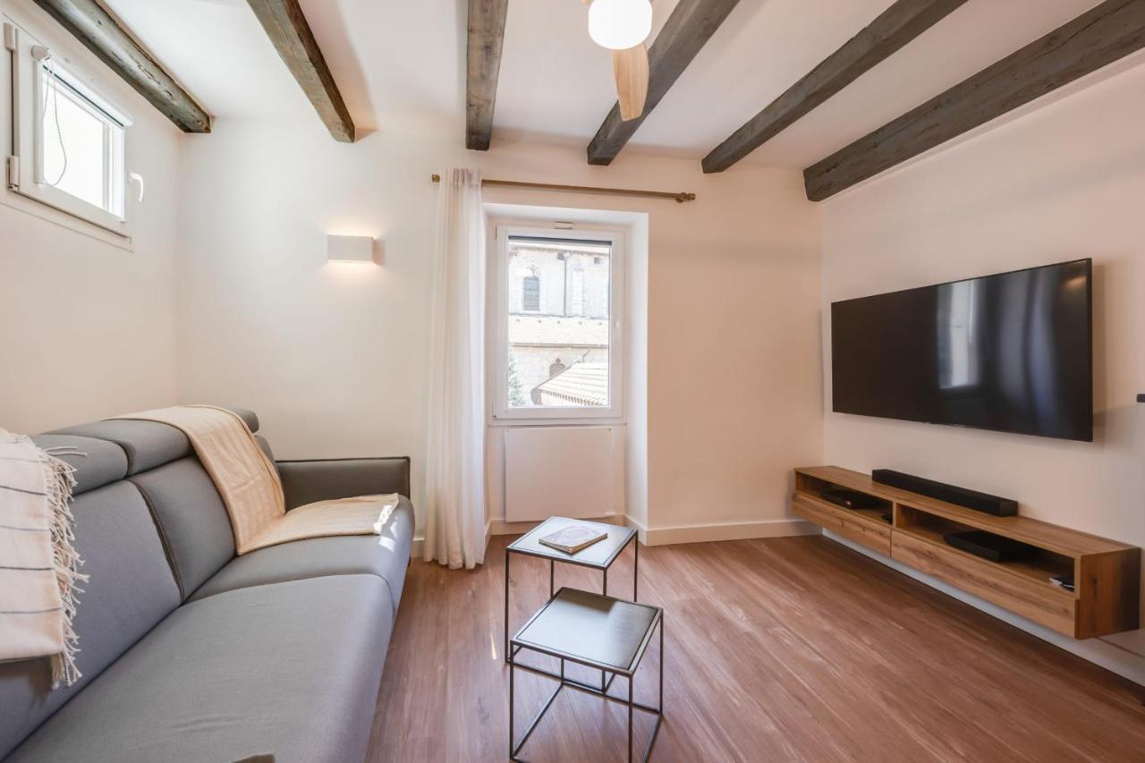 L'Escale Bleue - Apartment For 2 To 4 People In The Heart Of Annecy Luaran gambar